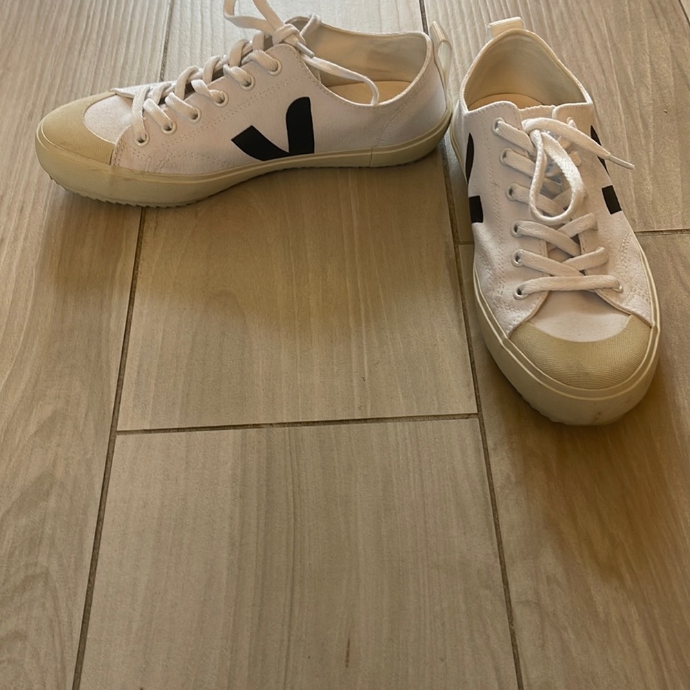 Veja shoes